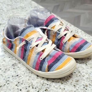 Magellan Outdoors,Womans striped Sneakers, Size 9